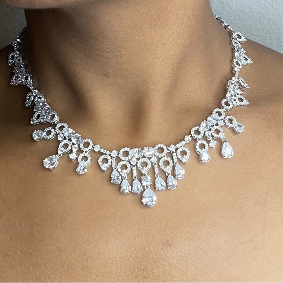 Silver Teardrop Necklace - Picture 1 of 2